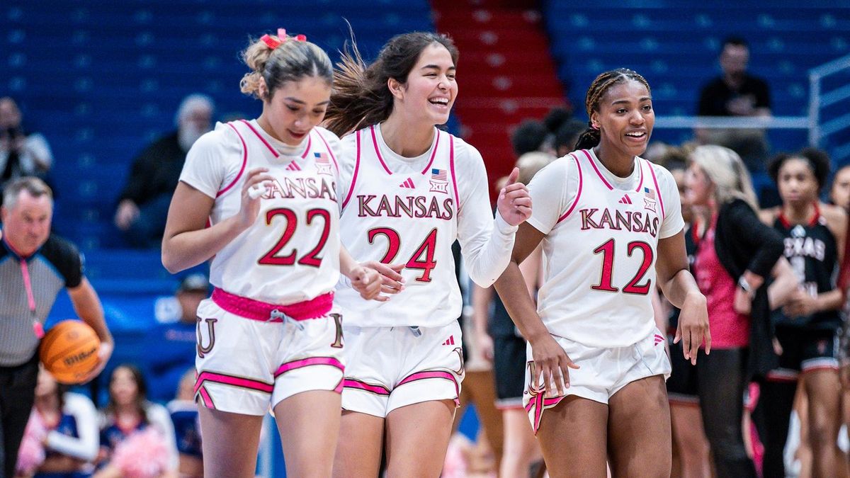 Cincinnati Bearcats at Kansas Jayhawks Womens Basketball