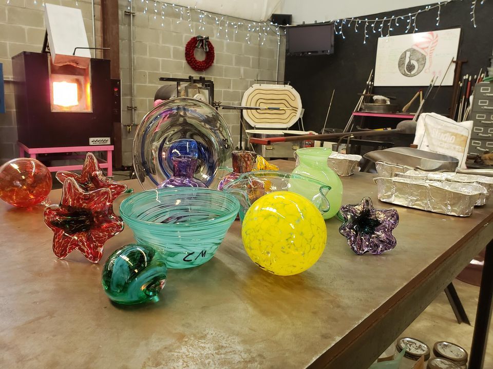 Beginners Glassblowing Class B922 Saturday Mornings, Burnt Glassworks