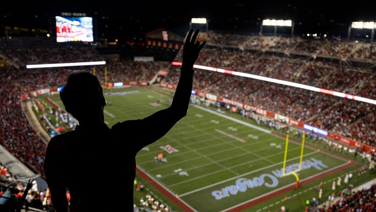 Baylor Bears at Houston Cougars Womens Volleyball
