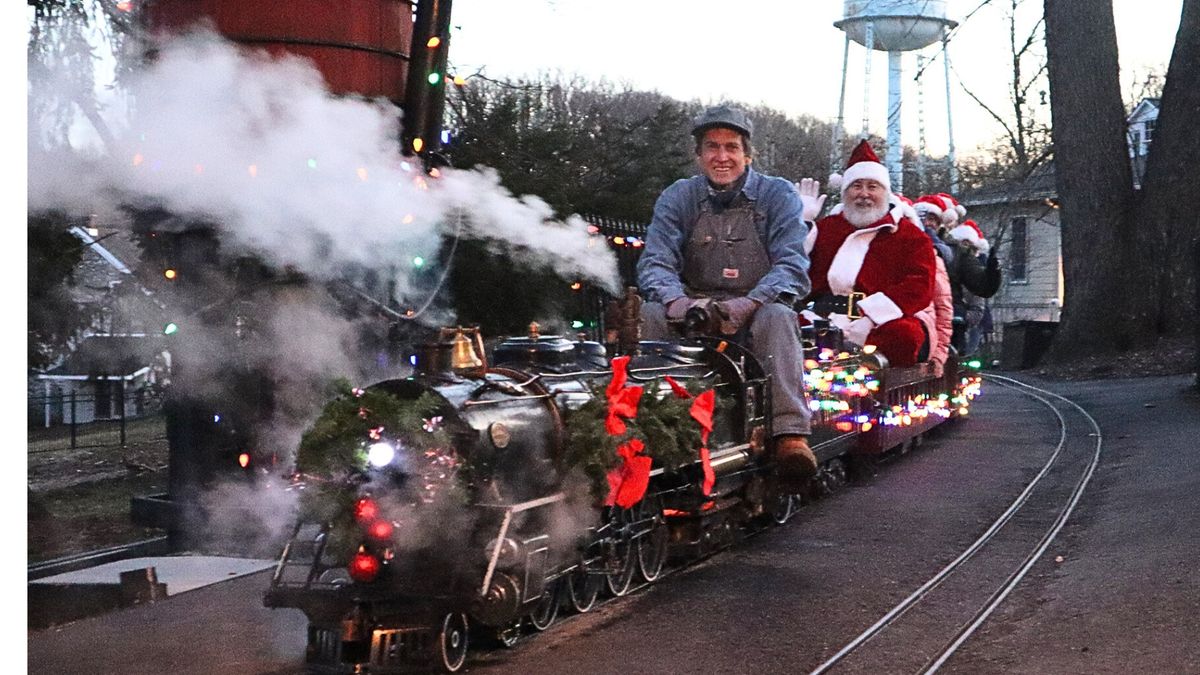 Holiday Trains at Auburn Heights