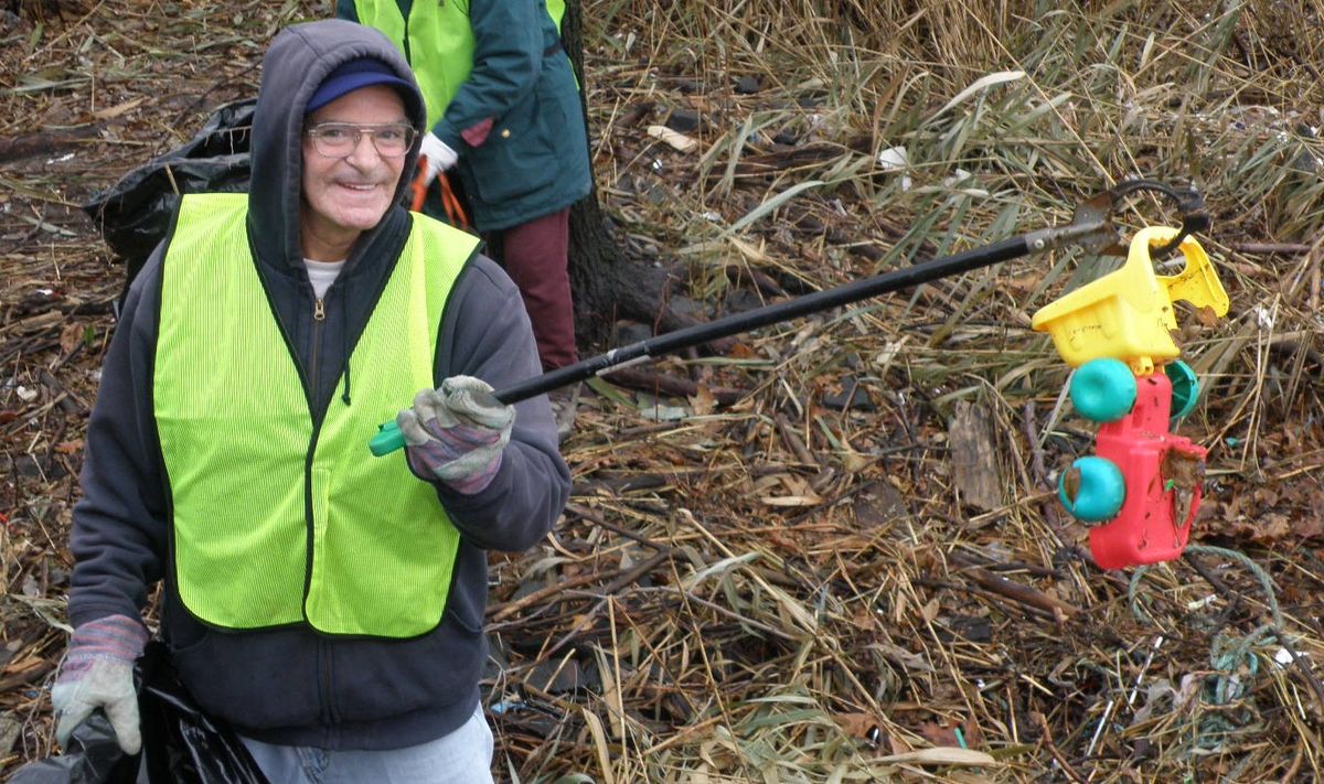 Shoreline Cleanup - Bayonne Inlet