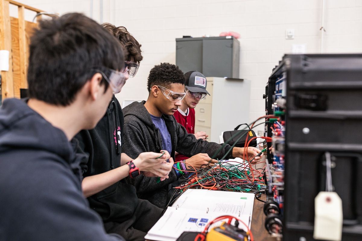 Early Technical College at TCAT Family Tours