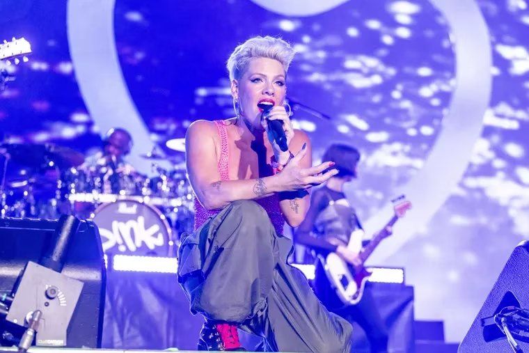 Pink - Summer Carnival Tour