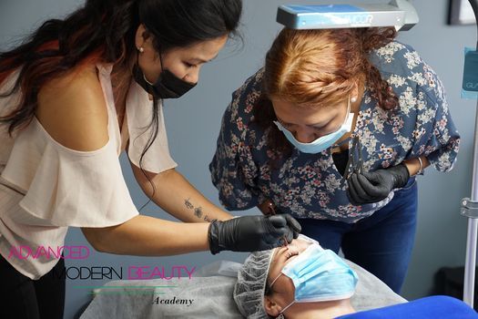 Microblading Training Class in Everett, WA