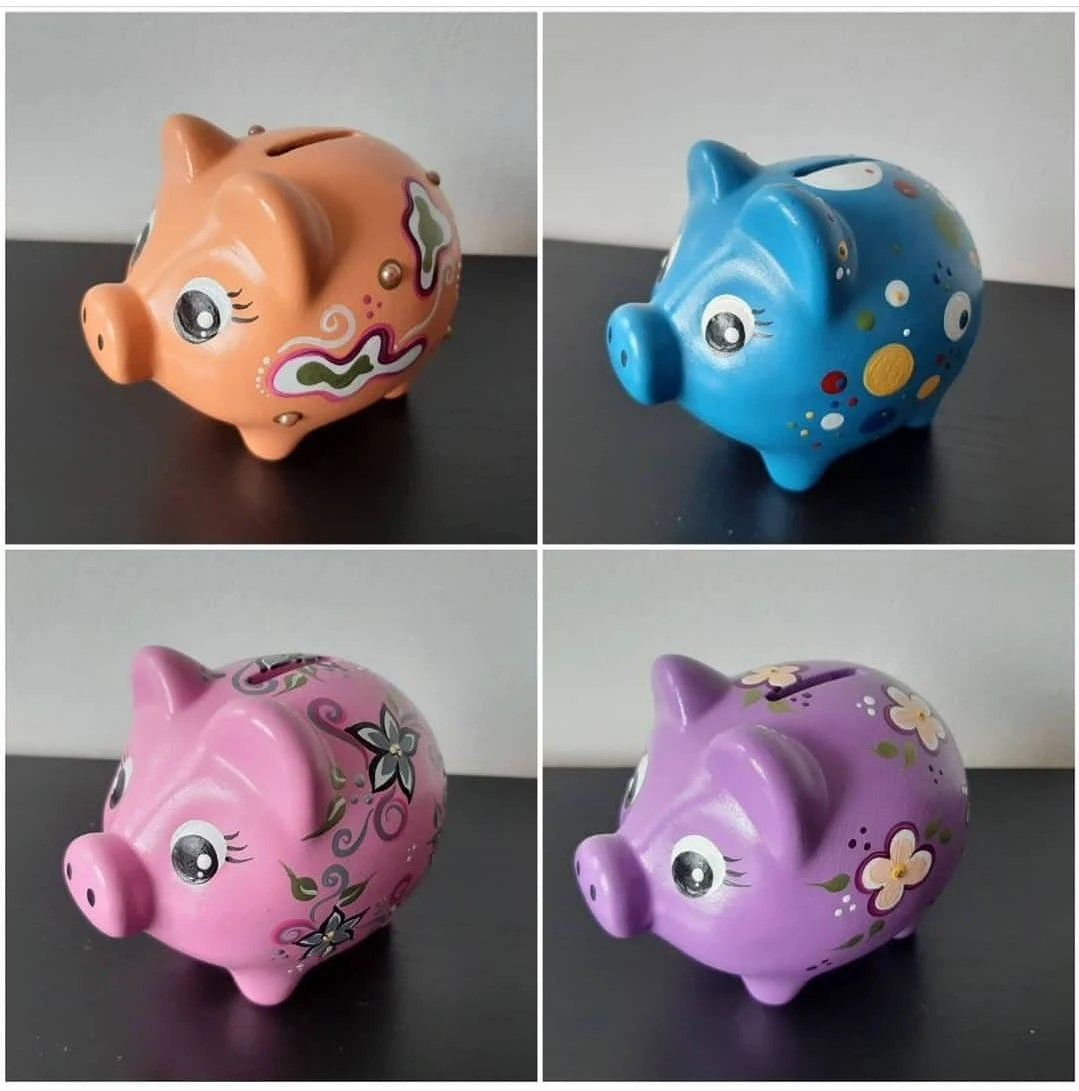 Cookies and Ceramics: MY LITTLE PIGGIE BANK