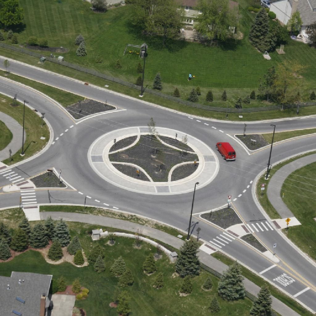 Driving on Major Roundabouts