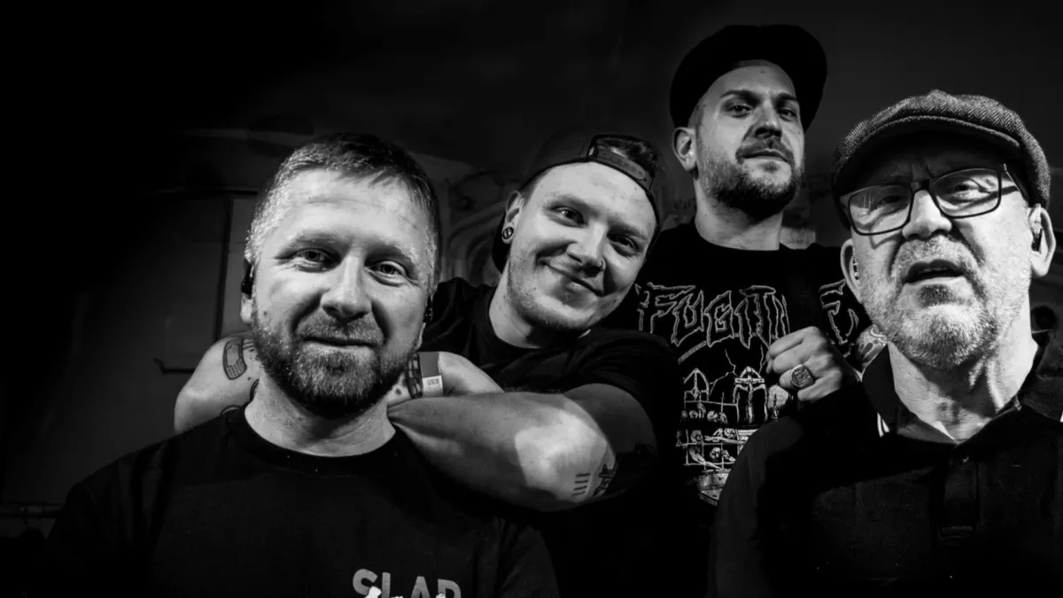 The Analogs, Zielone \u017babki, Guitar Gangsters in London