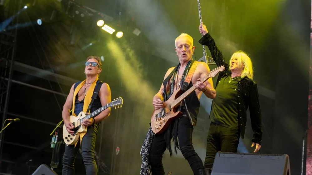 Def Leppard, Journey & Heart at Rogers Centre