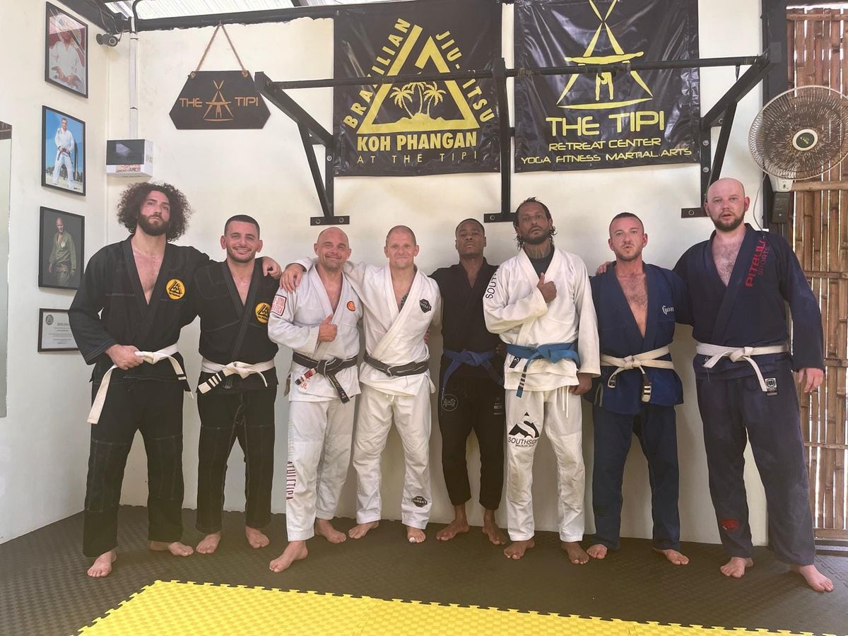 BRAZILIAN JIU JITSU CLASS 