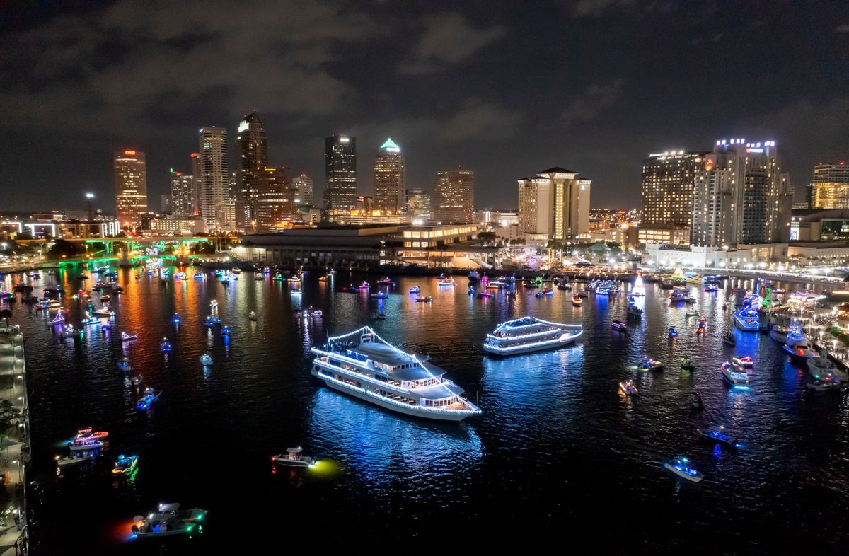 CRAFT | Holiday Lighted Boat Parade Dinner Cruise