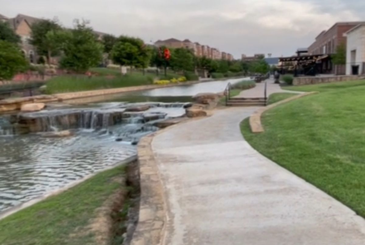 Dining Bubble on the Riverwalk