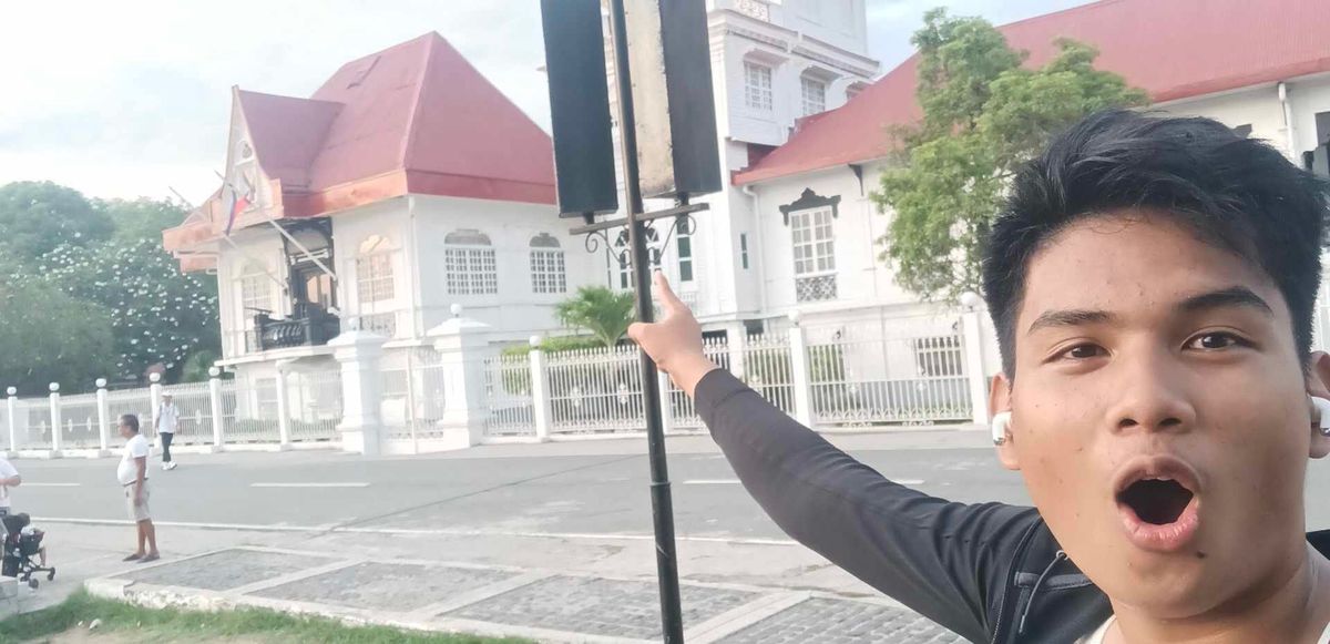 MANG HINGI NG AGUINALDO SA BAHAY NI EMILIO AGUINALDO