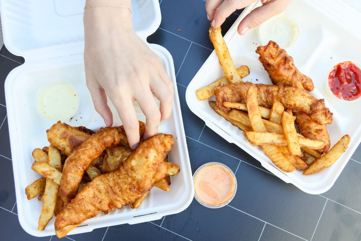 Pittsburg, KS - On The Hook Fish and Chips