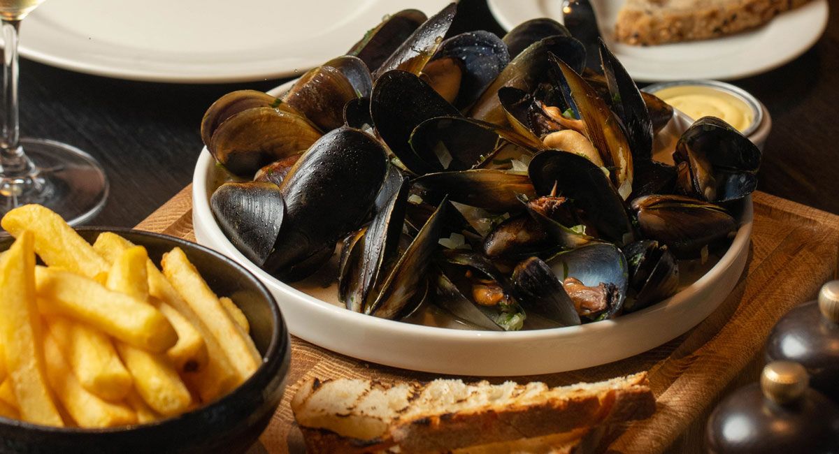 Unlimited Mussels & French Fries