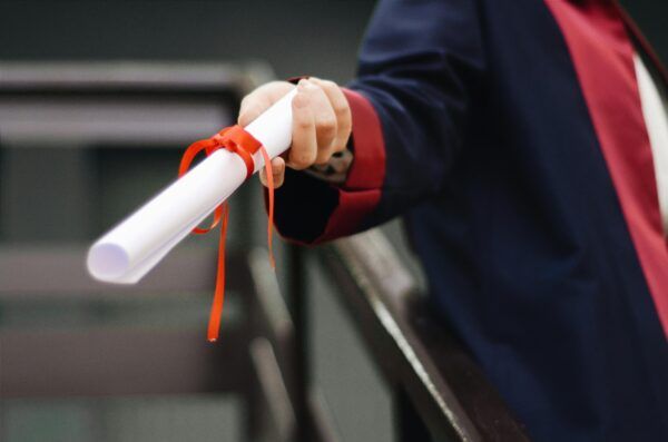 Diploma-uitreiking voor huisonderwijskinderen 