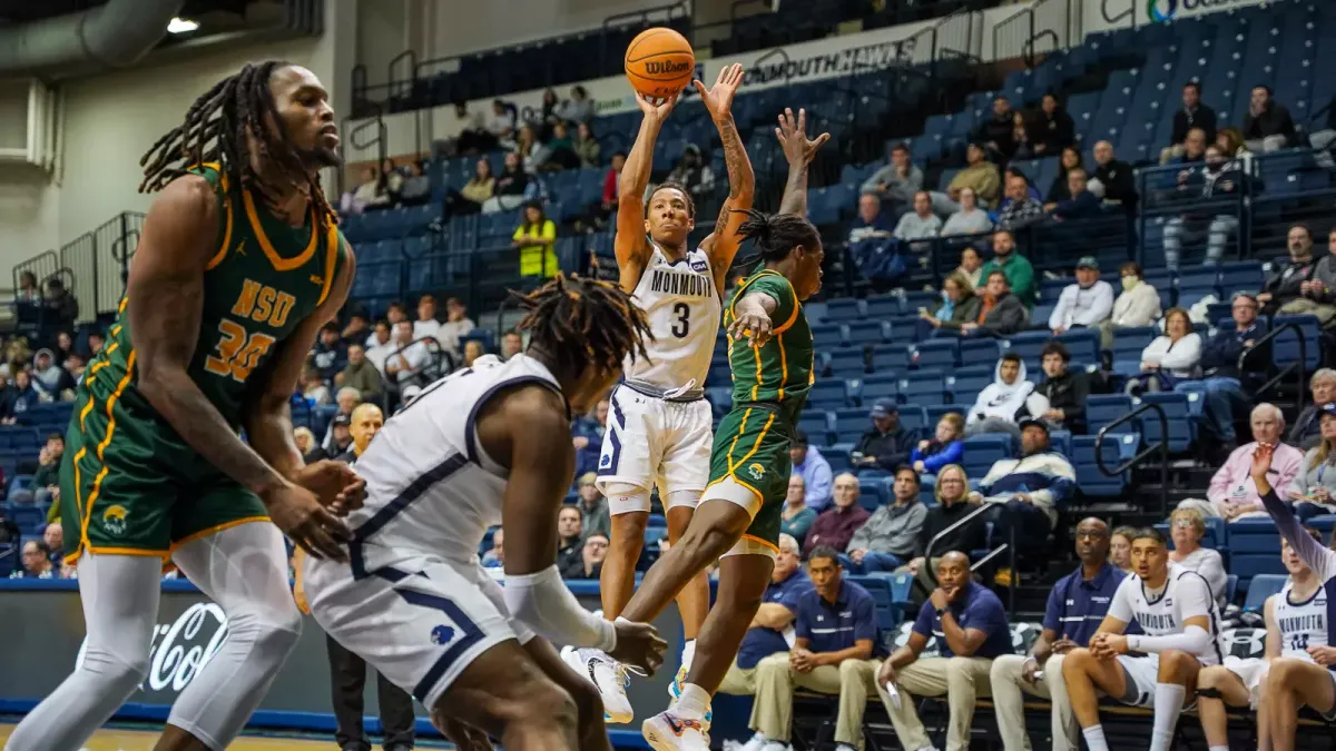 Monmouth Hawks at Michigan State Spartans Mens Basketball