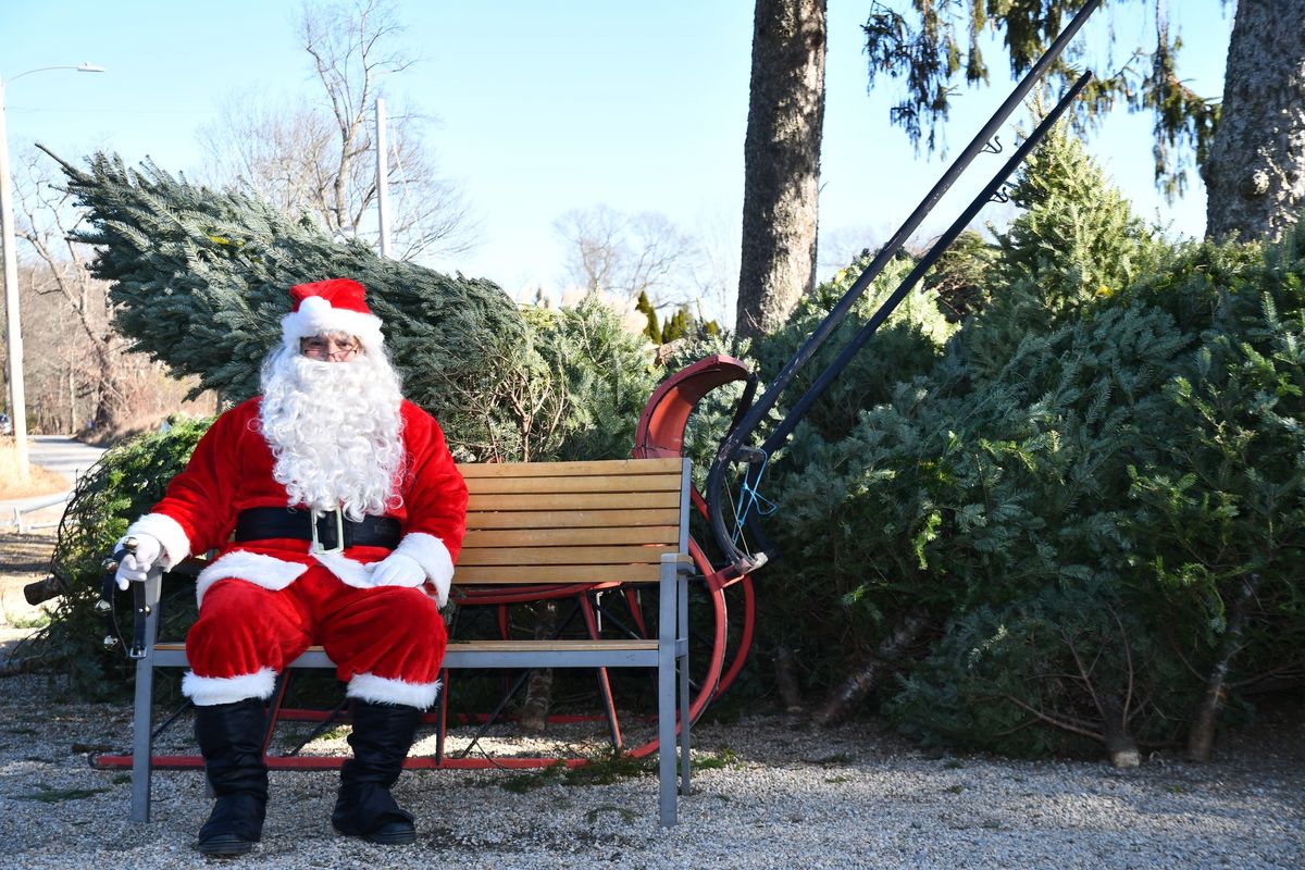 Santa Claus Visits The Farmer's Daughter