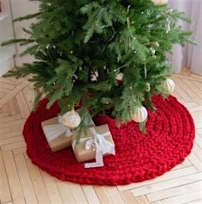 Hand Knitting Chunky Tree Skirt