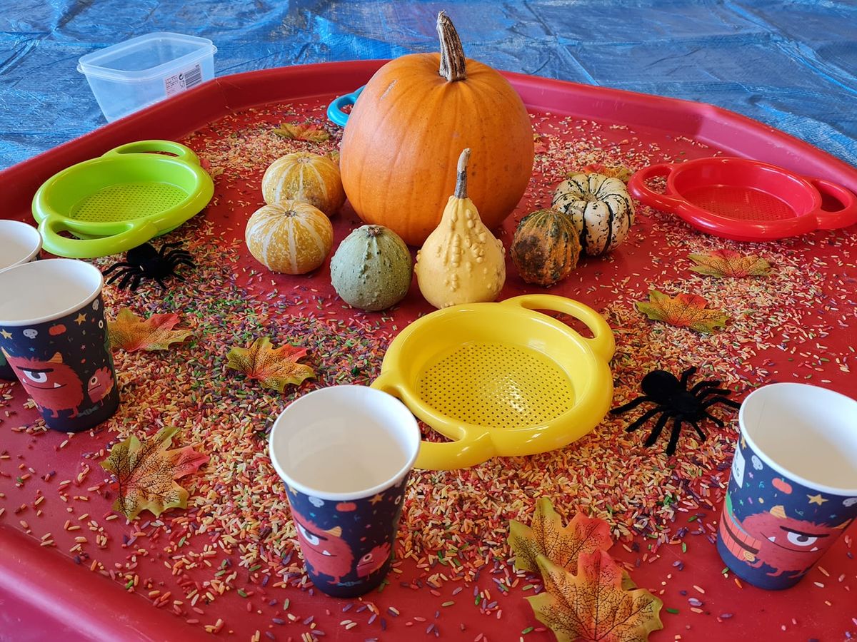  Halloween Messy Play at BAYSTON HILL MEMORIAL HALL 10am-11.15am 30\/10\/24