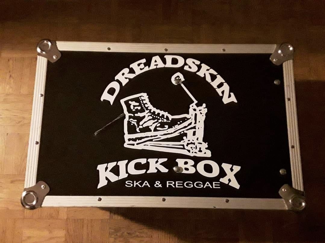 DREADSKIN KICK BOX ska&reggae live@nachtwandel \/\/ DJ St. NICK glam