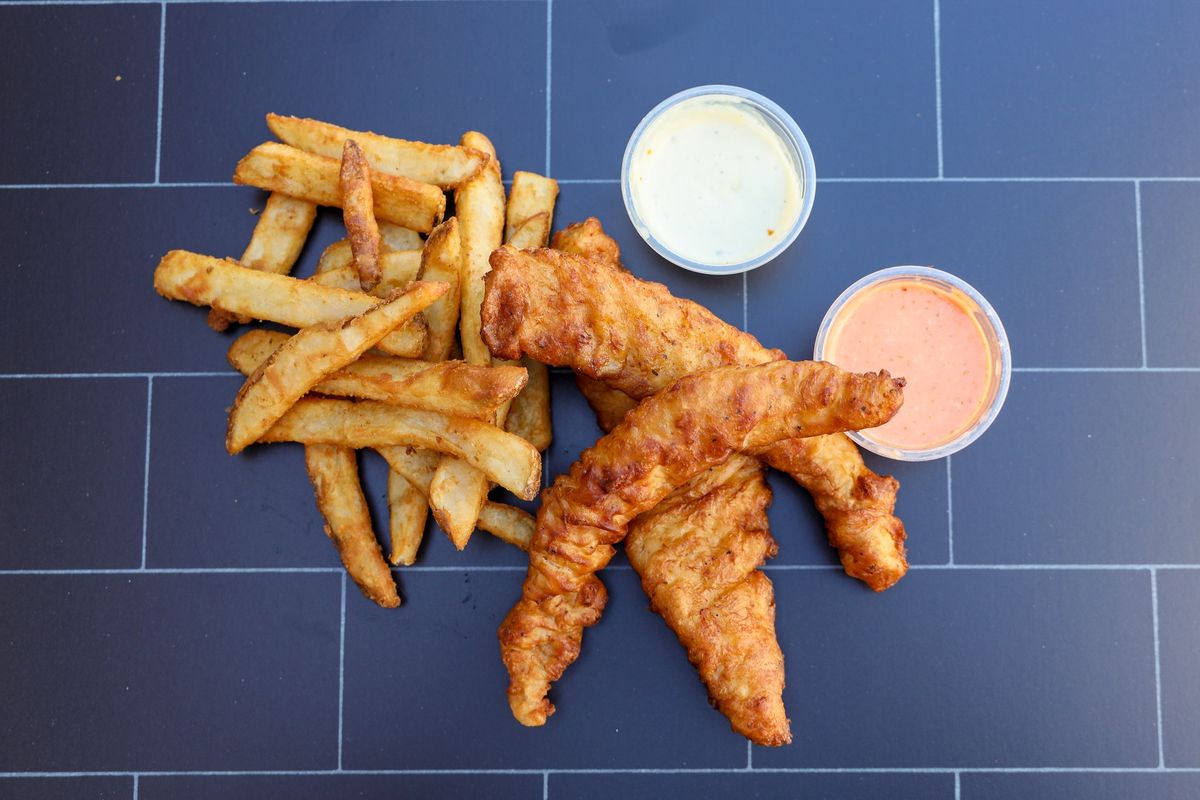 Spokane, WA - On The Hook Fish and Chips