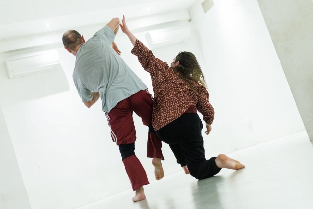 Contact Improvisation all' Ammonite Guest House