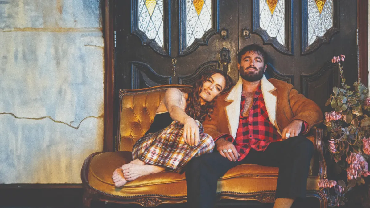 Angus & Julia Stone in Southport