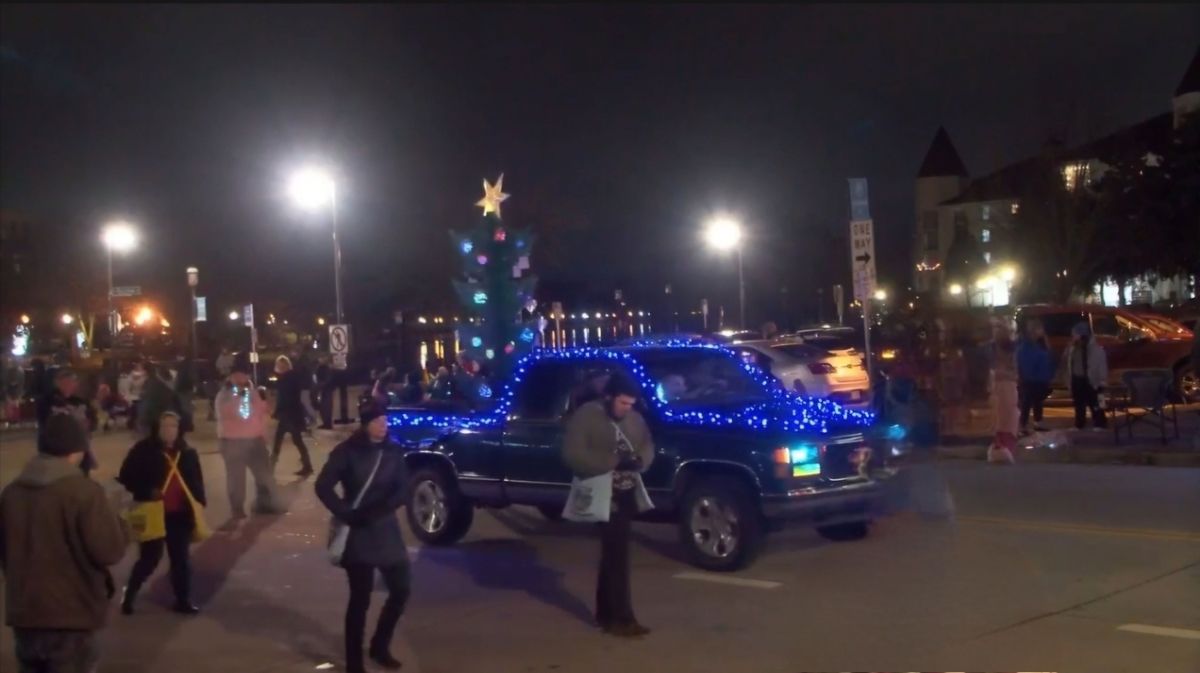 2024 Waukesha Christmas Parade 