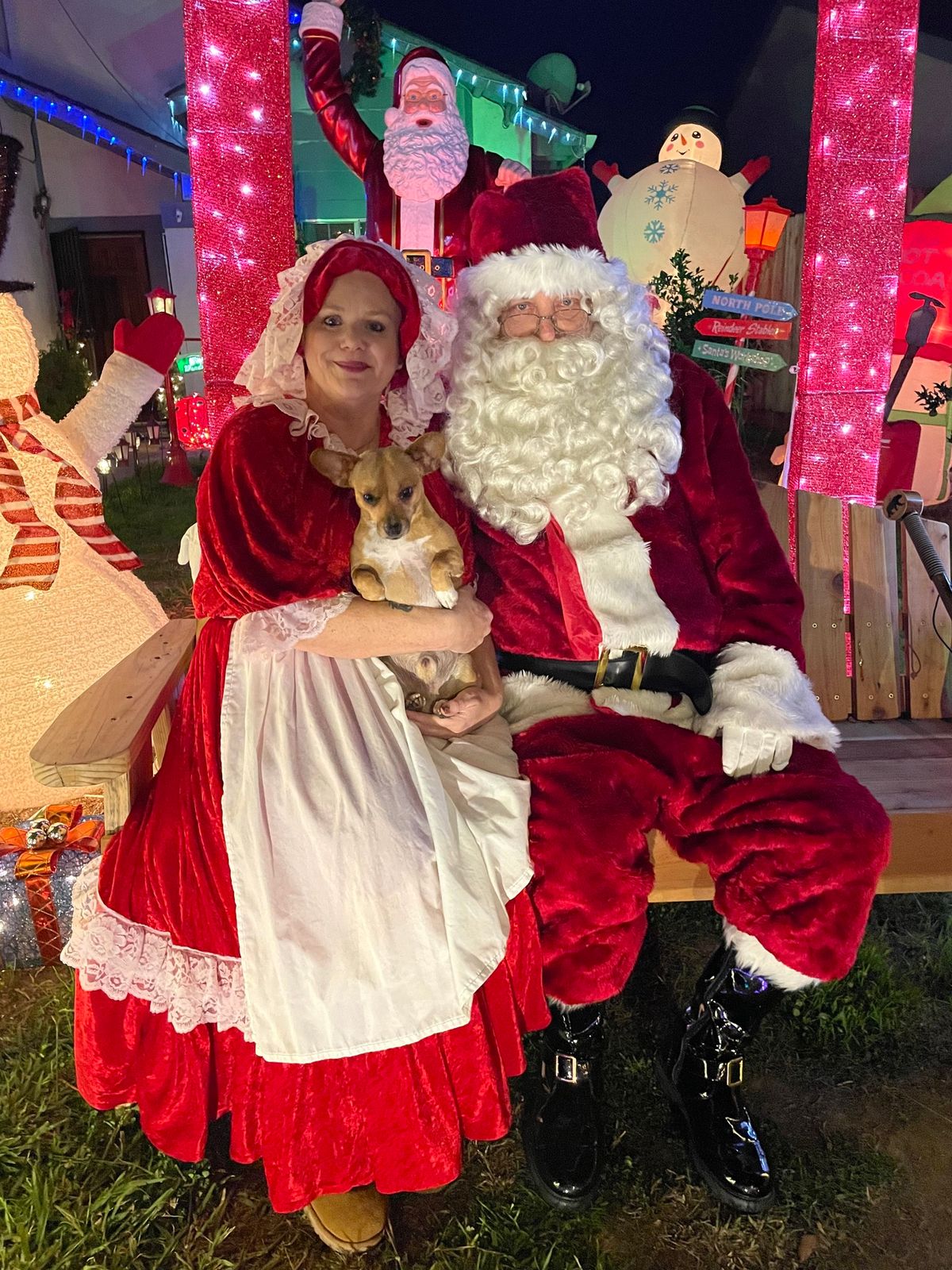 FREE Christmas Event with Santa & Mrs. Claus