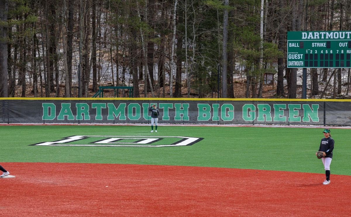 Parking Dartmouth Big Green at Harvard Crimson Mens Hockey