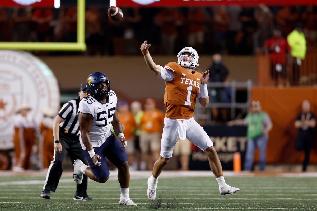 Kentucky Wildcats at Texas Longhorns Football