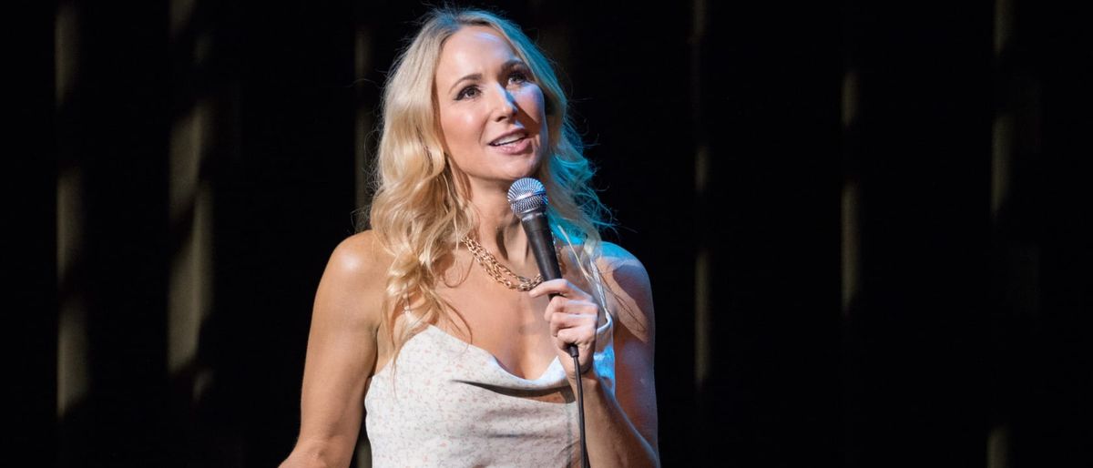 Parking Nikki Glaser
