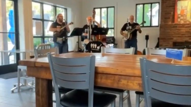 3 Men & A Banjo at Kenwick Table 