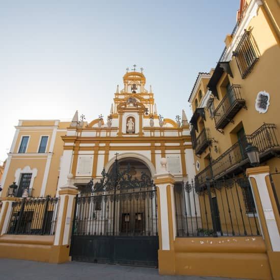 Tesoros Ocultos de Sevilla: Un Tour a Pie por La Macarena y M\u00e1s All\u00e1