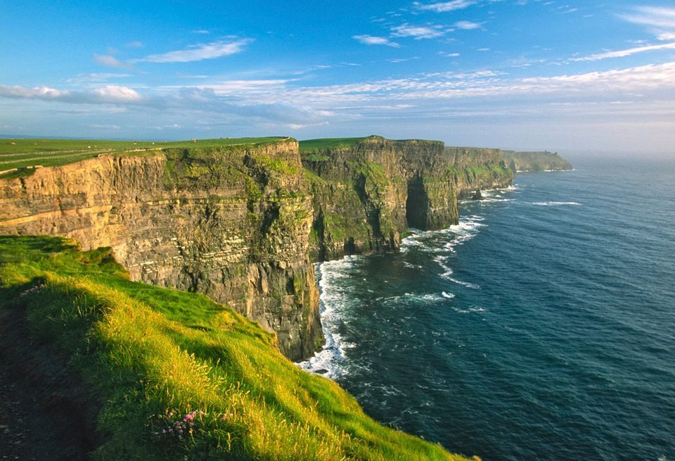 4 Days: Dublin, With Trip to The Cliffs of Moher, Giant Causeway & Belfast Tour