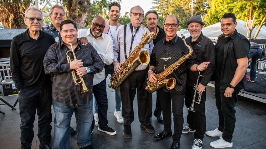 Tower of Power - Holidays and Hits Tour