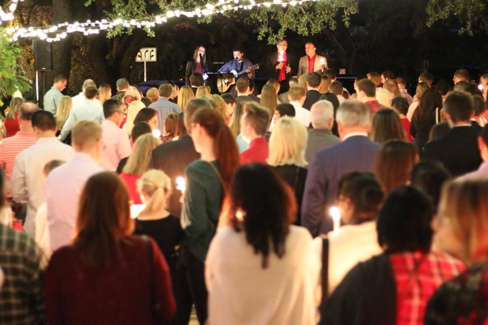 Christmas Eve Candlelight Services