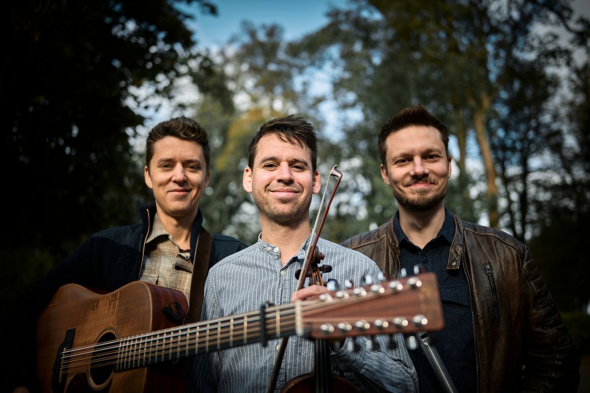 Glenntown Festival: Inver | Folkmusikaf\u00e9et