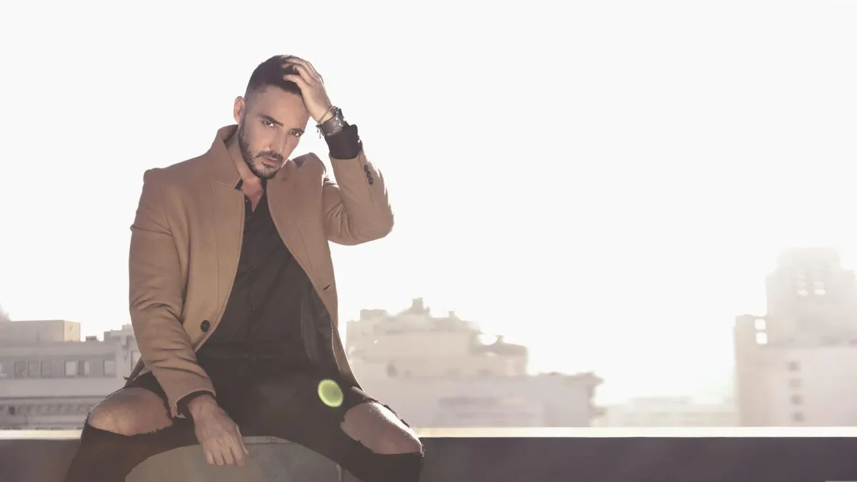 G\u00f6khan \u00d6zen in