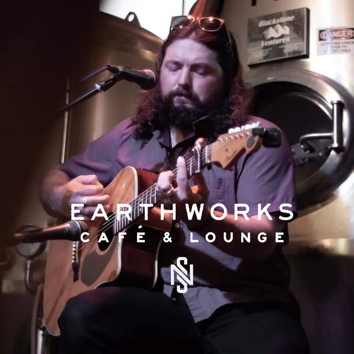 MICHAEL RAWLINGS @ NEWARK STATION \/ EARTHWORKS CAFE & LOUNGE