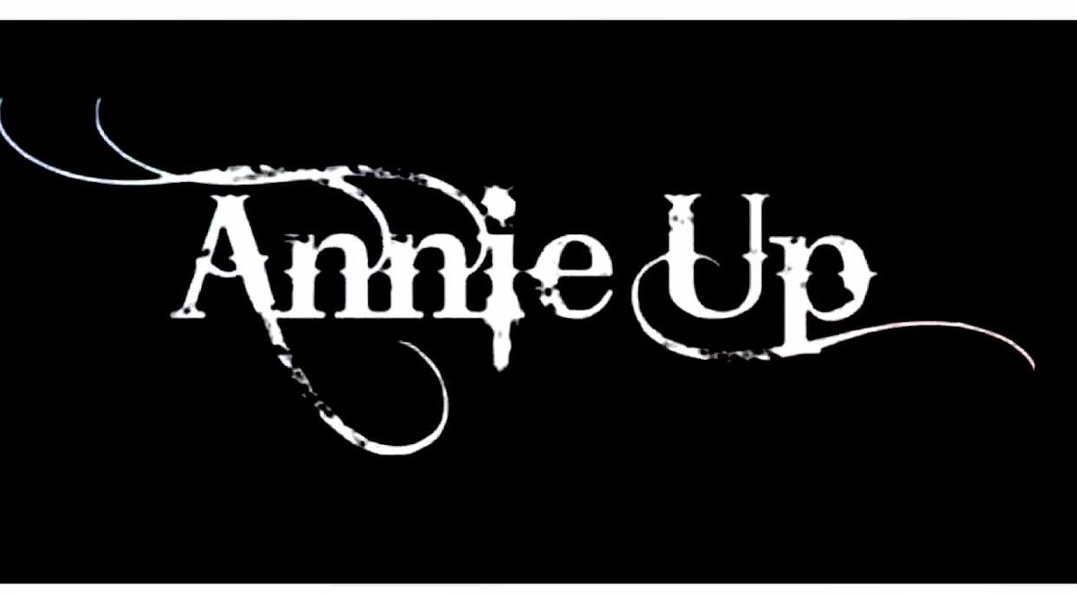 Annie Up Live at Mortdecai's!