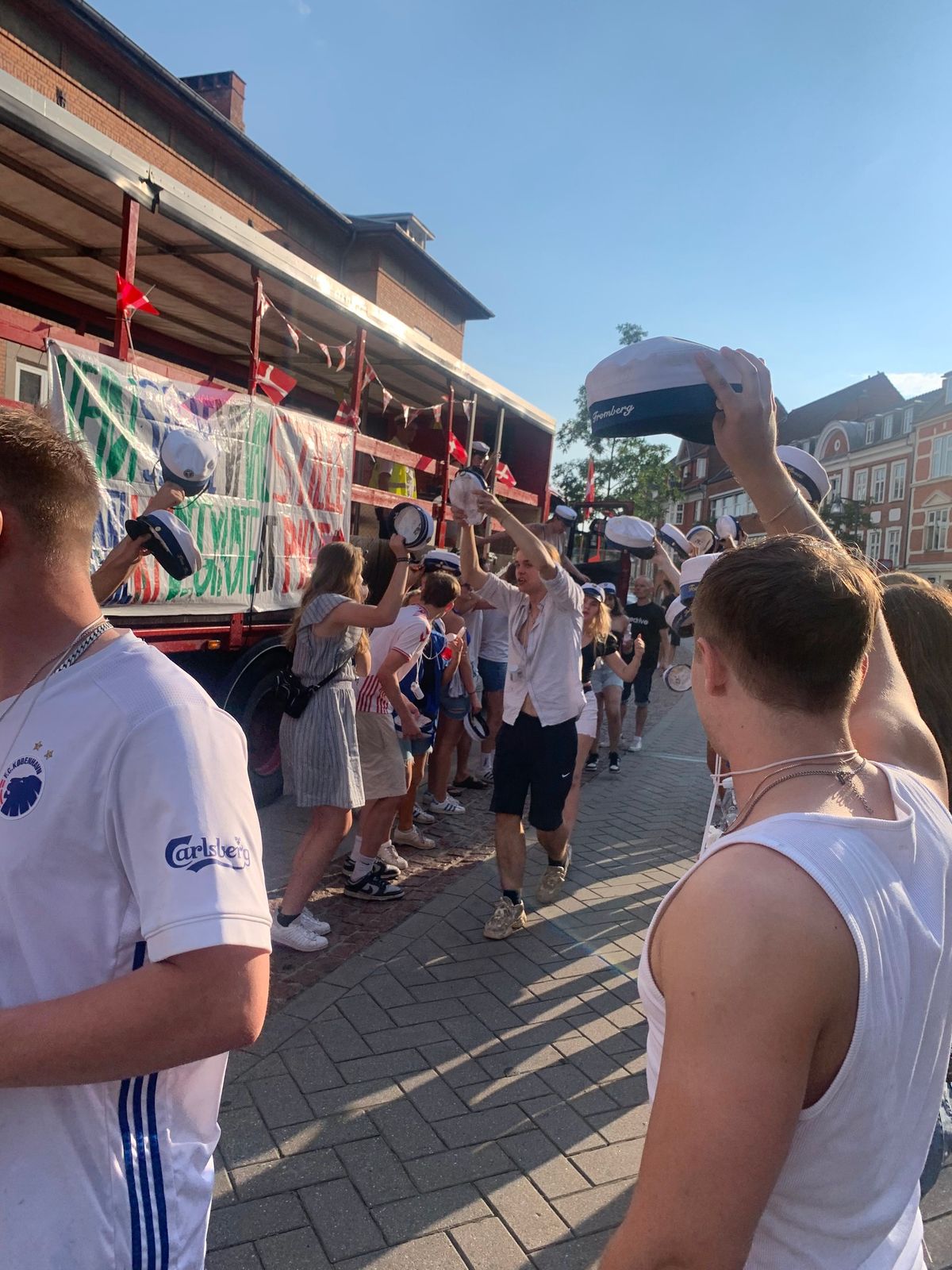 Studenterk\u00f8rsel med 3G Hovedstadens Kristne Gymnasium i 2025