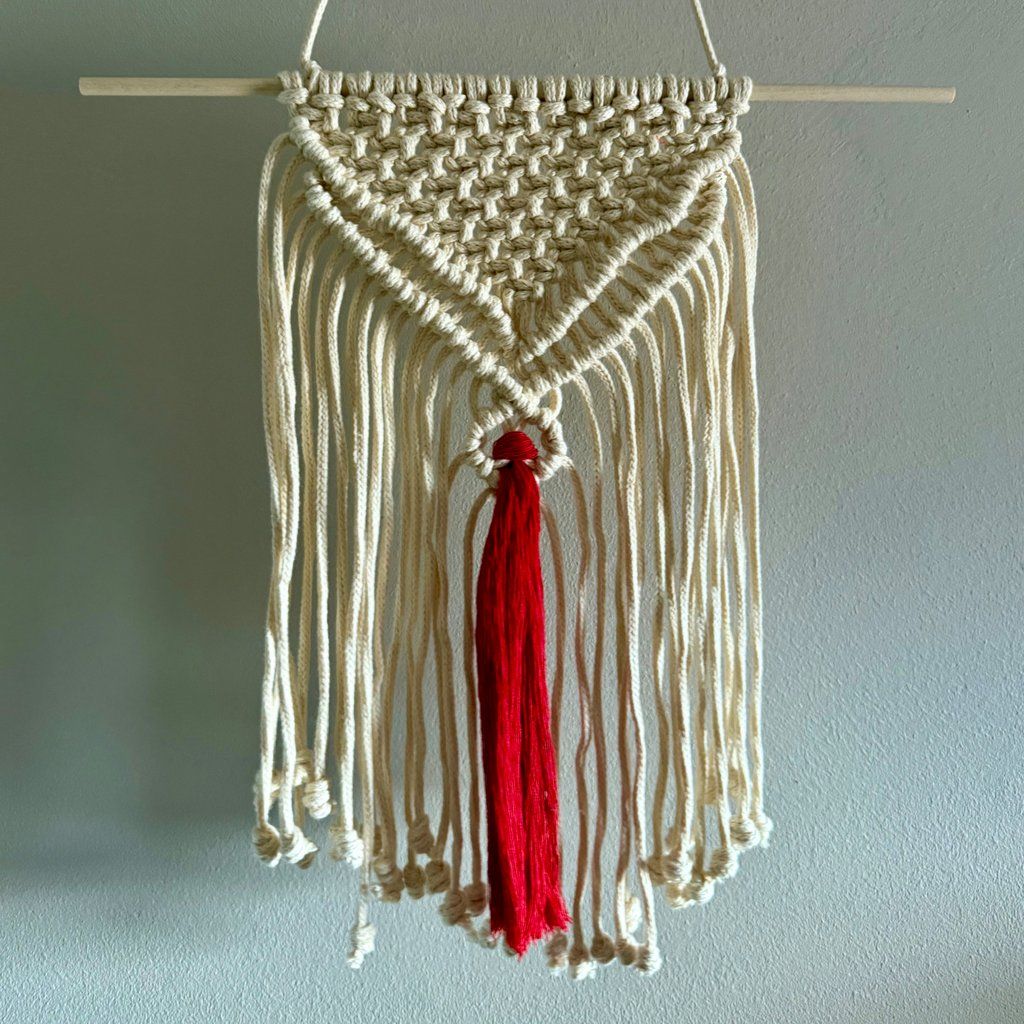 Sip & Knot: A Festive Macram\u00e9 Workshop