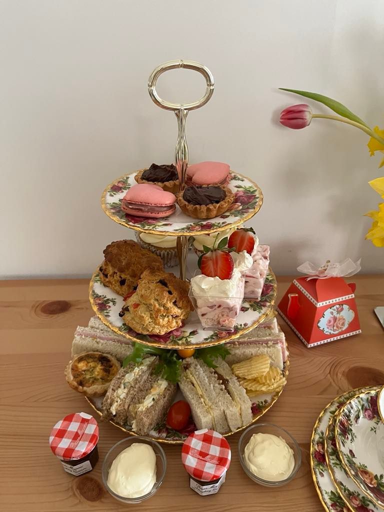 Dotty\u2019s Delights\u2019 Christmas themed Afternoon tea \ud83c\udf84\ud83c\udf85\ud83e\uded6