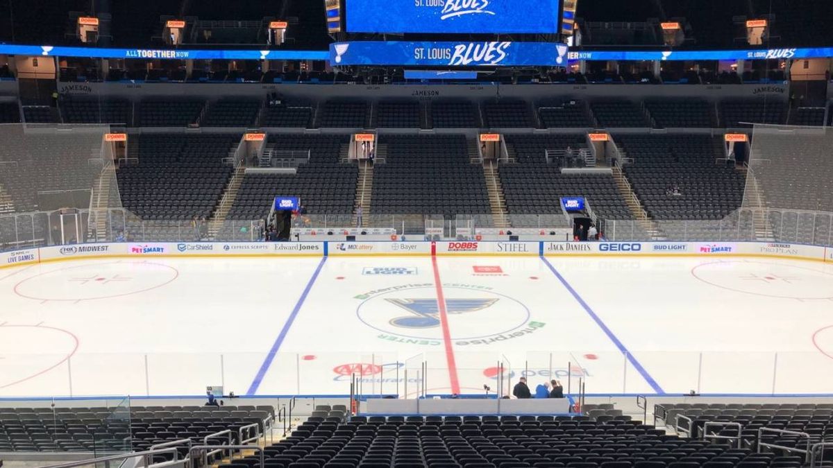 Chicago Blackhawks at St. Louis Blues at Enterprise Center