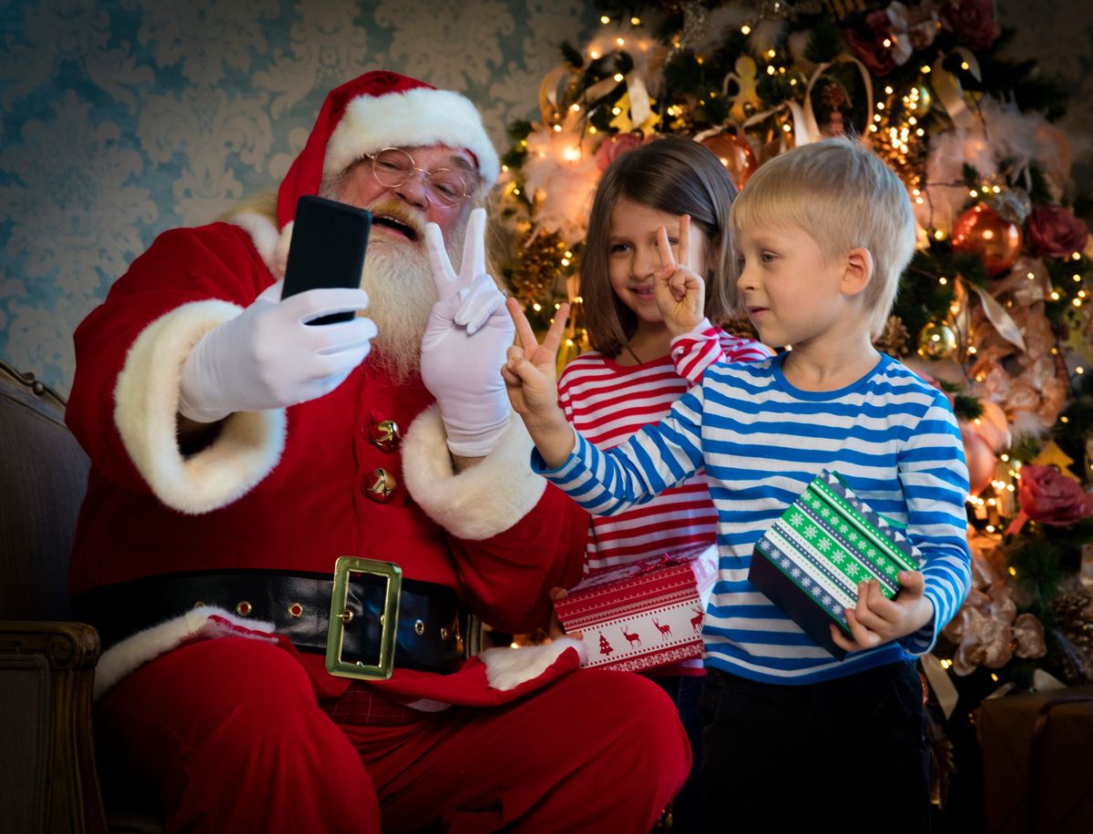 PCI Pediatrics Photos with Santa