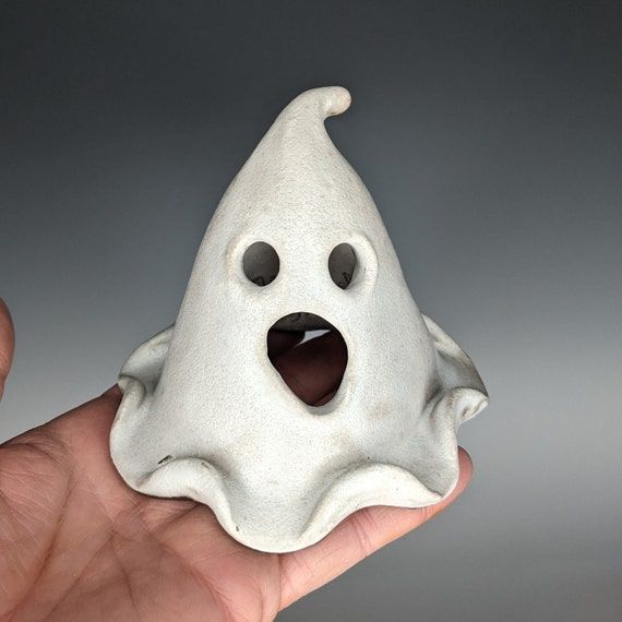 Ghost Pinch Pot Class for Kids