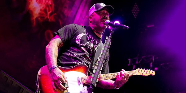 Aaron Lewis and The Stateliners