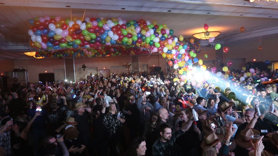 Madison County LIVE Ho Chunk, Dells * NEW YEARS EVE!!, HoChunk