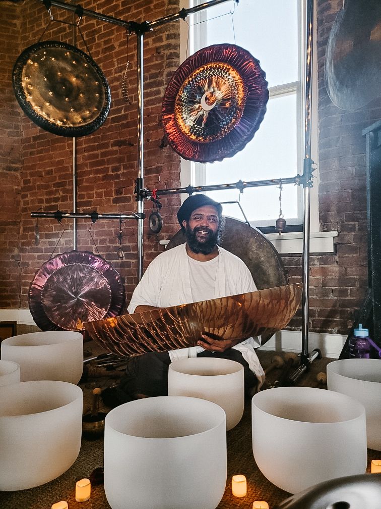 Weekly Sound Bath with Ronnie Brown